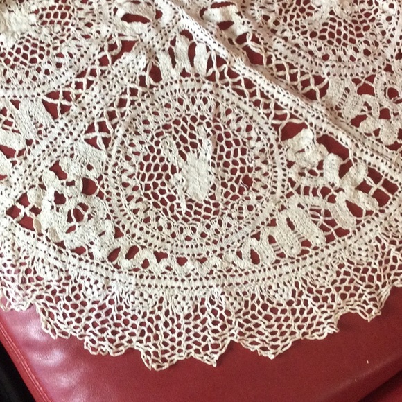 RARE big SPIDER doily centerpiece needs TLC READ - Picture 2 of 8
